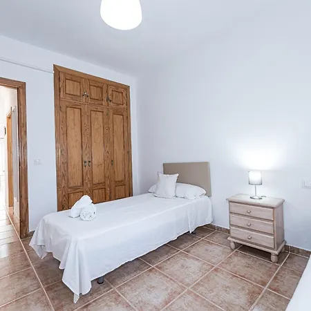 Torrecilla Urban - Modern With Rooftop Pool