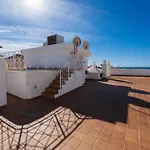 Torrecilla Urban - Modern With Rooftop Pool 아파트 *