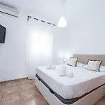 Torrecilla Urban - Modern With Rooftop Pool דירה נרחה