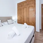 Torrecilla Urban - Modern With Rooftop Pool Apartamento *