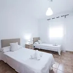 Torrecilla Urban - Modern With Rooftop Pool דירה נרחה